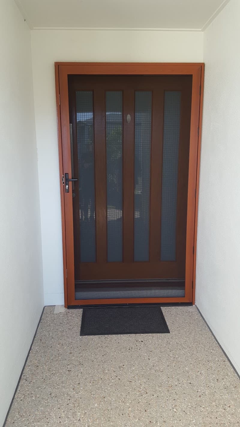 CQ Glass Screens & Tinting glass & glazier work in Paget