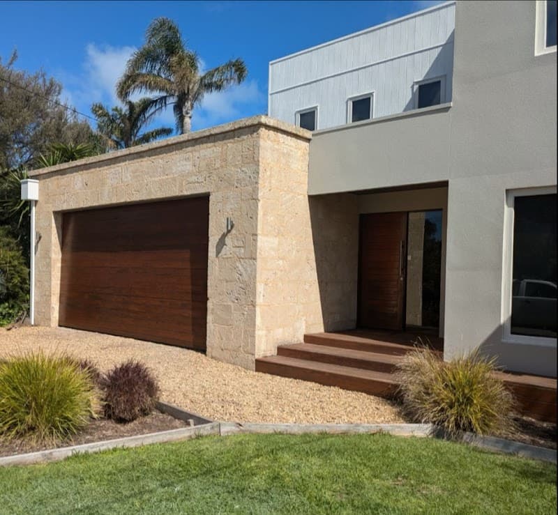 Crane HQ - Painting & Decorating Mornington Peninsula painter work in Mount Martha