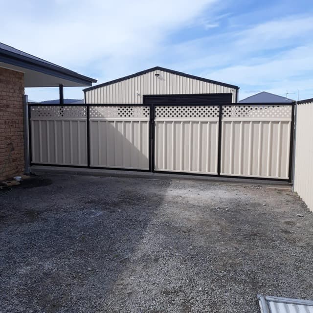 Creative Boundaries fencing work in Glenorchy
