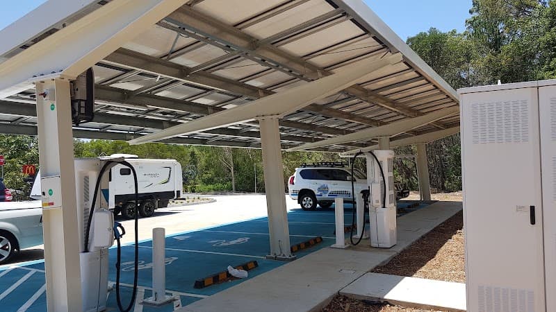 CSE Linked solar panel installation work in Paget