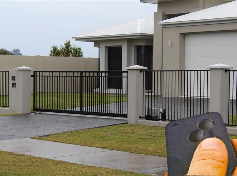 Custom Auto Gates & Fencing fencing work in Yamanto