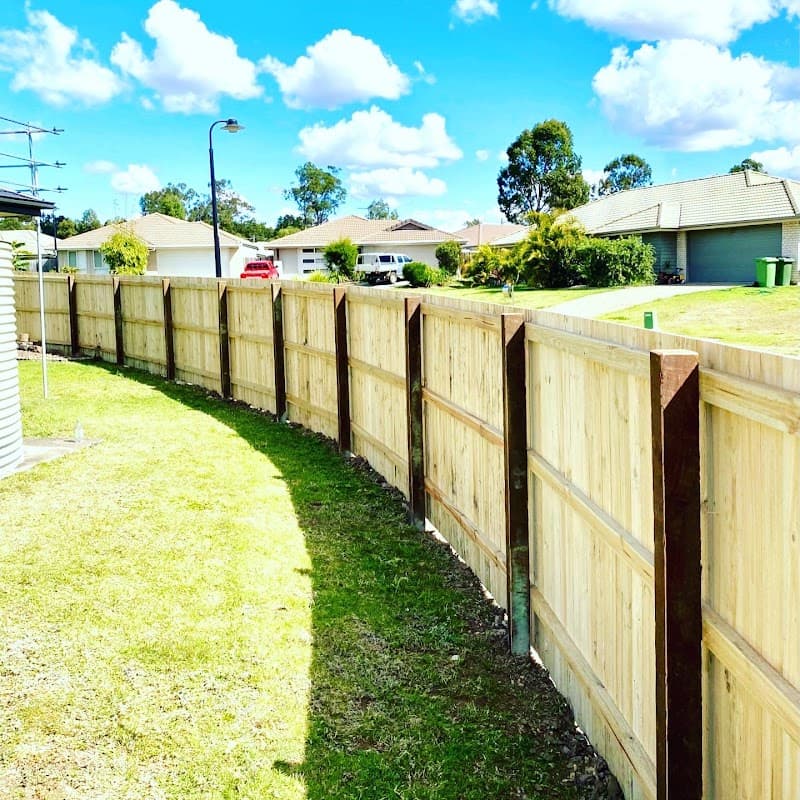 Custom Auto Gates & Fencing fencing work in Yamanto