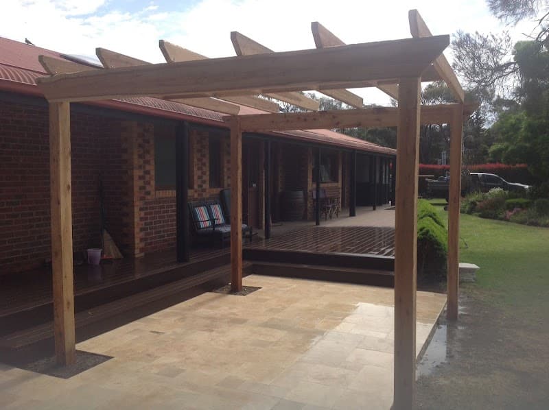 Custom landscaping landscaping work in Geelong