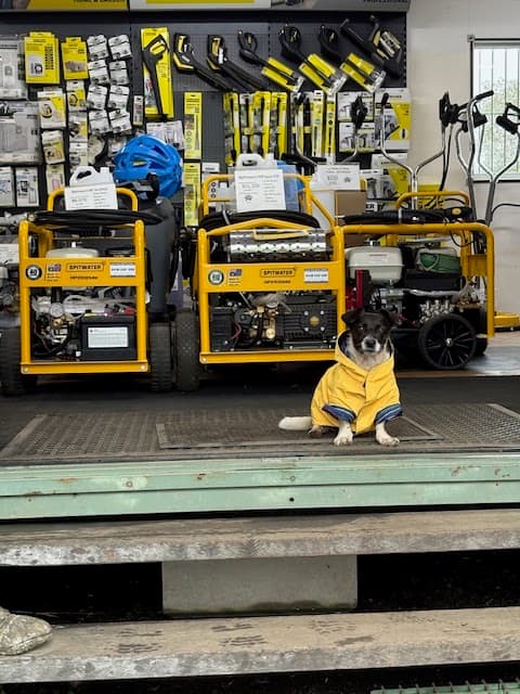 Custom Water Blasters & Repairs pressure washing work in Paget