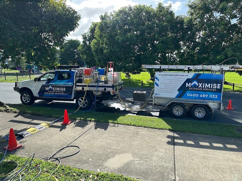 Custom Water Blasters & Repairs pressure washing work in Paget