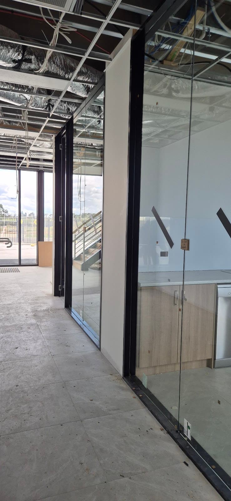 Cutts Glass & Glazing glass & glazier work in Dandenong South