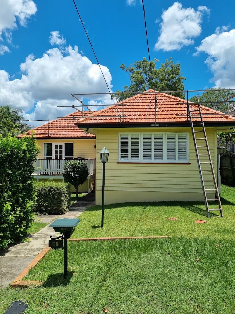 D & L Roofing roofing work in Mermaid Waters