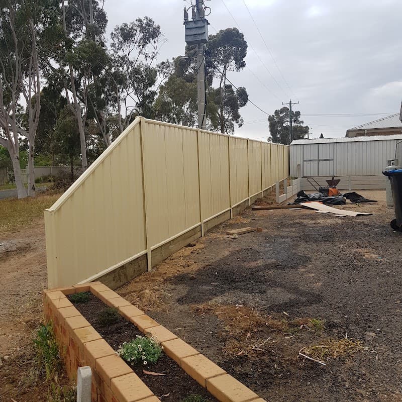 D & M Fencing fencing work in Bendigo