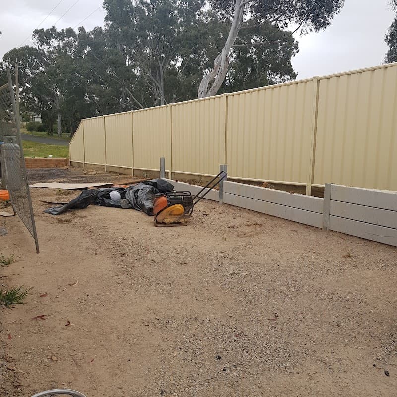 D & M Fencing fencing work in Bendigo