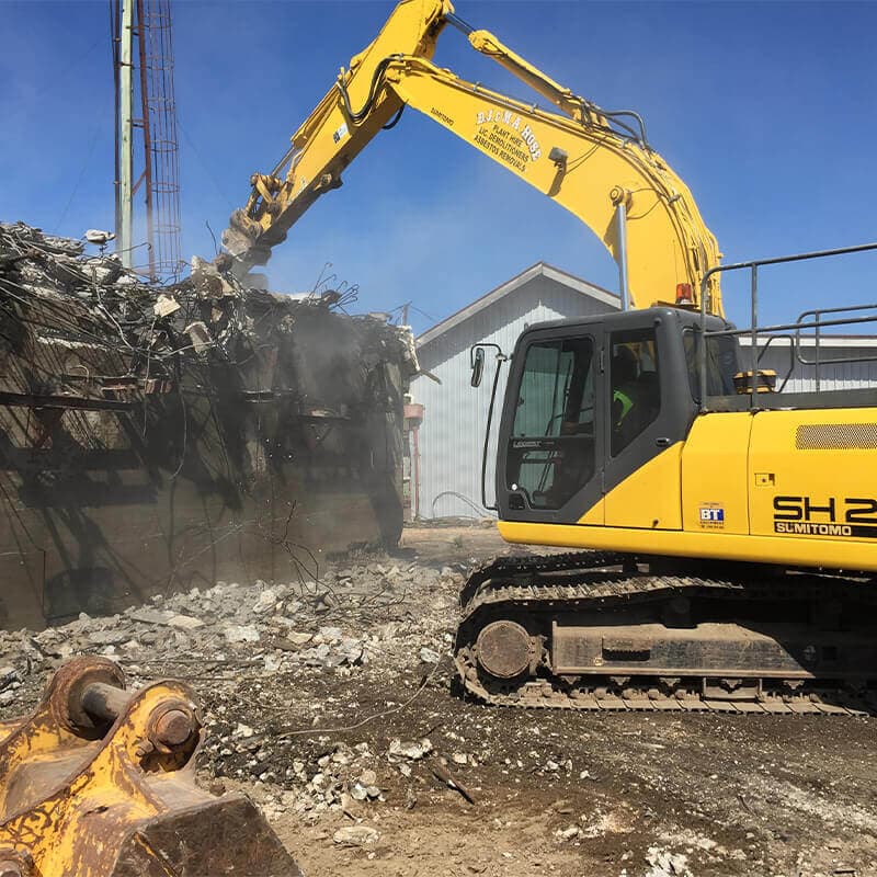 D & M Hose demolition work in Maryborough
