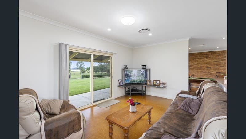 D-Blinds (Downs Awning & Blinds Centre) curtains & blinds work in Wilsonton
