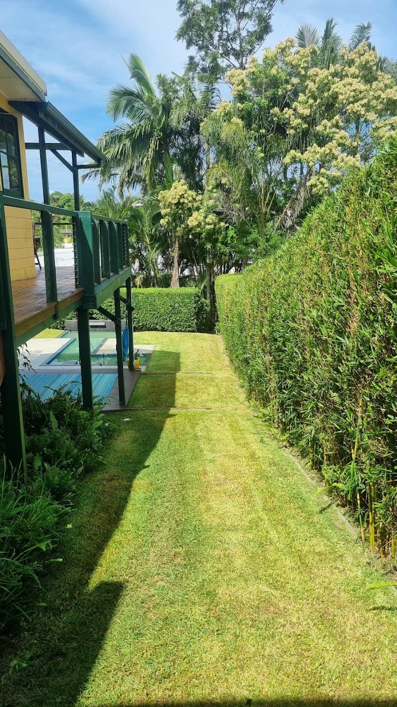 Dahms Lawn and Garden Care gardening work in Walkervale