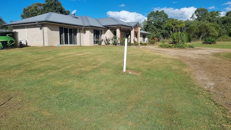 Dahms Lawn and Garden Care gardening work in Walkervale