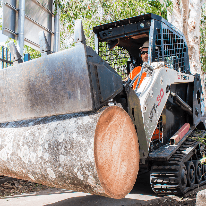 DAM Services - Diverse Asset Maintenance Services gardening work in Slade Point
