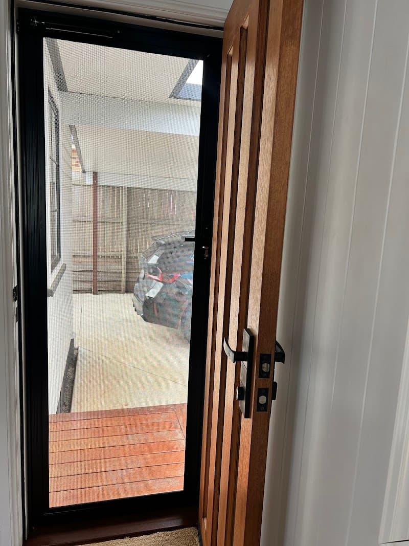 Darling Downs Glass & Security glass & glazier work in North Toowoomba