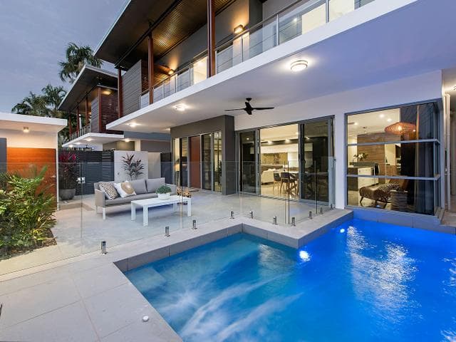 Darwin Concrete Pools pool builder work in Holtze