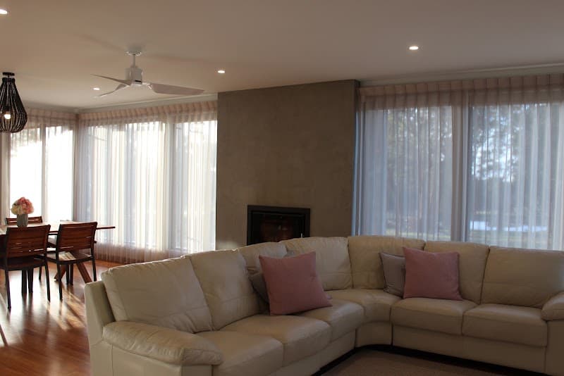 Davidson's Blinds & Shutters (Ballarat) curtains & blinds work in Delacombe