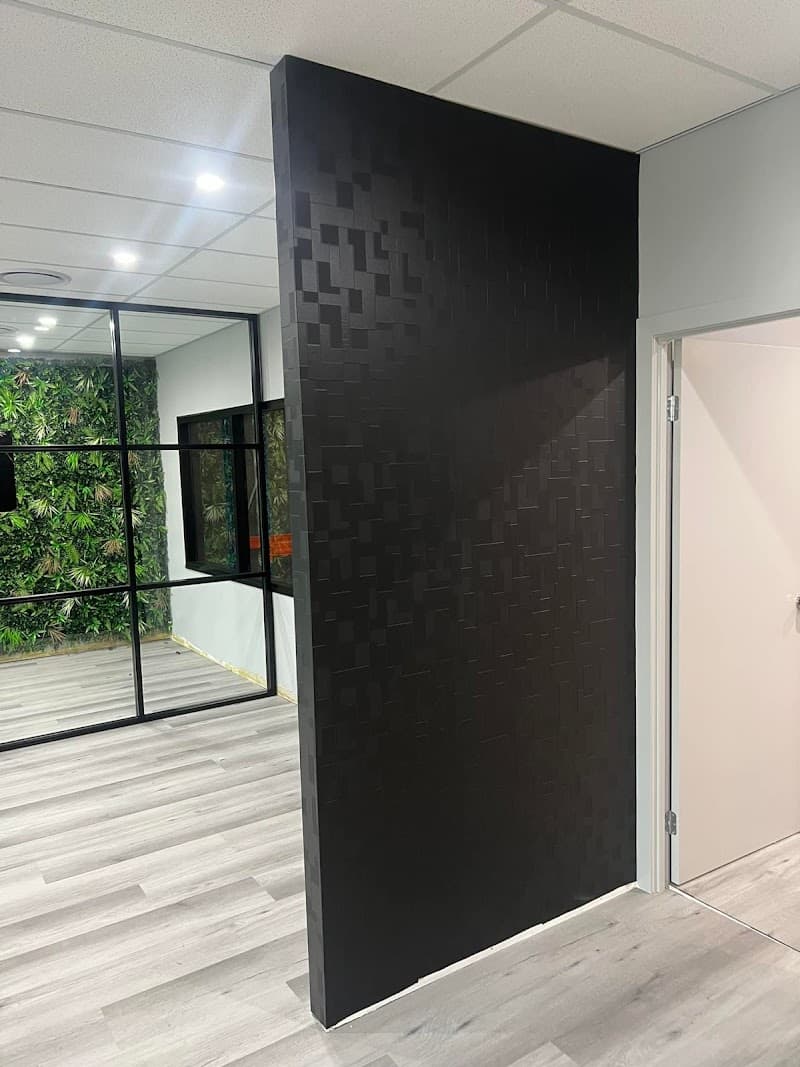 DC Decorators & Painters Brisbane painter work in Woolloongabba