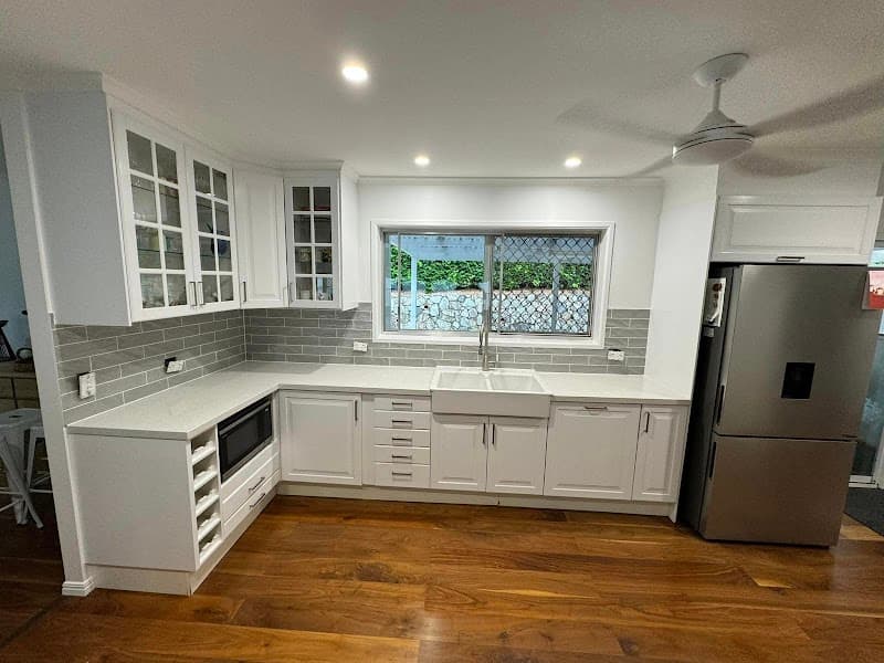 DC Decorators & Painters Brisbane painter work in Woolloongabba