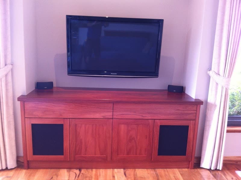 De Coppi Cabinets carpentry work in Waterloo