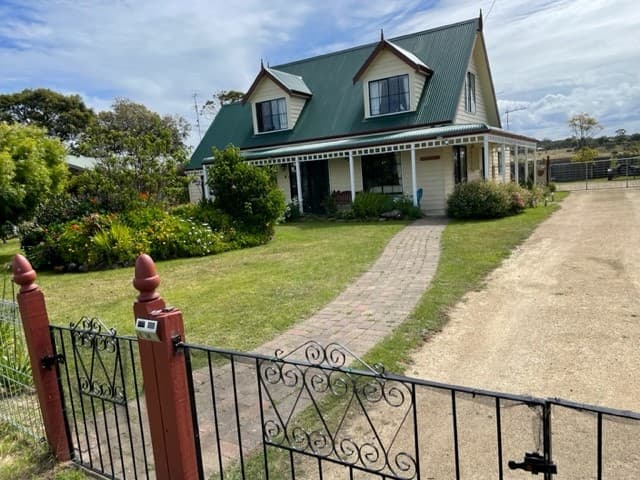 De Groot Roof Painting painter work in East Bendigo