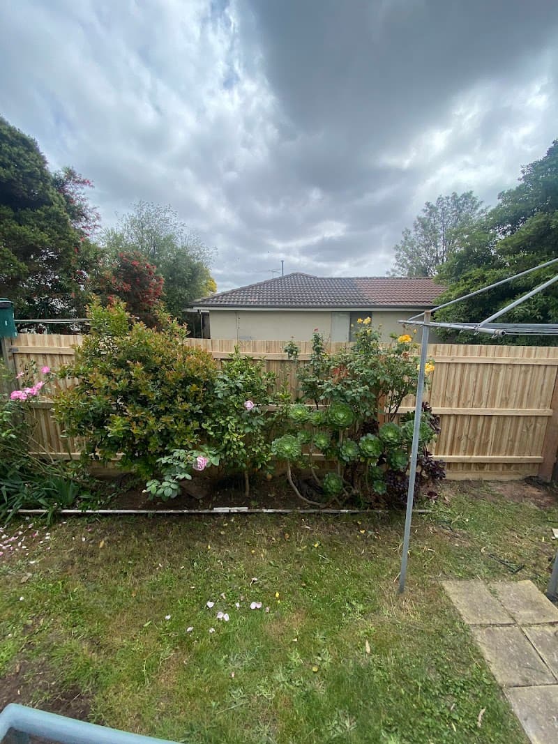 DEEP FENCING fencing work in Cranbourne East