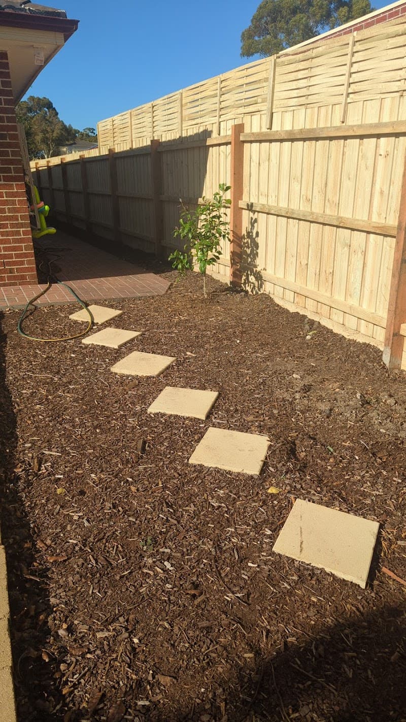 DEEP FENCING fencing work in Cranbourne East