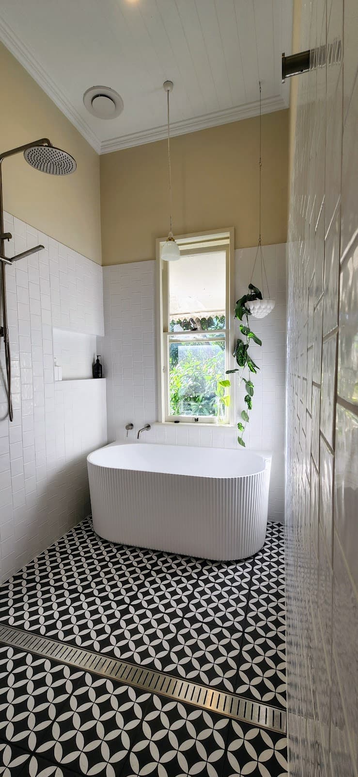Dejan Petreski Tiling Brisbane tiling work in Keperra