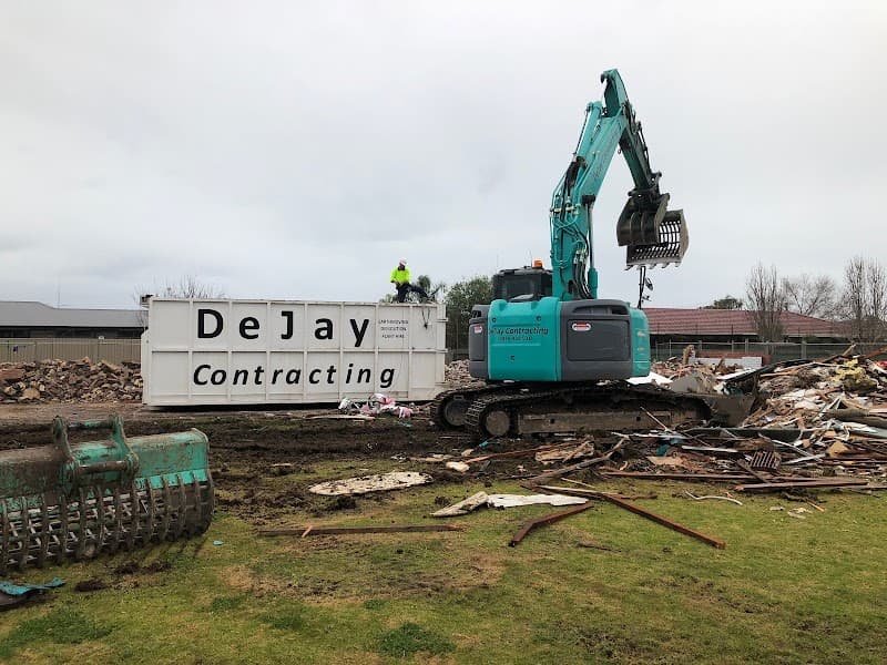 DeJay Contracting demolition work in Para Hills West