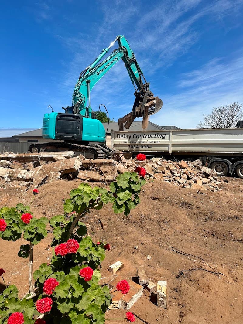 DeJay Contracting demolition work in Para Hills West