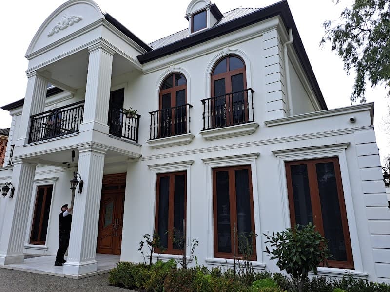 DELUXE PRESSURE CLEANING pressure washing work in Paradise