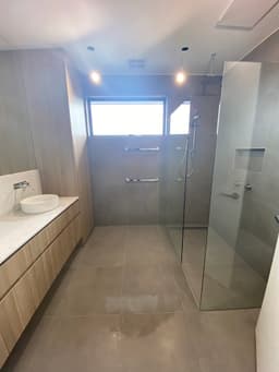 Deluxe Tiling and Stone Craft