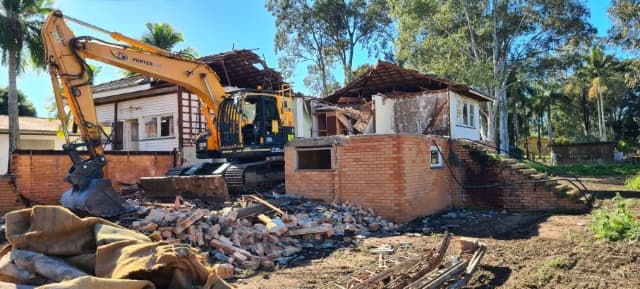 DemoGroup Pty Ltd demolition work in Mansfield