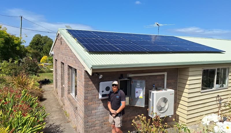 Derwent Electrical solar panel installation work in Goodwood