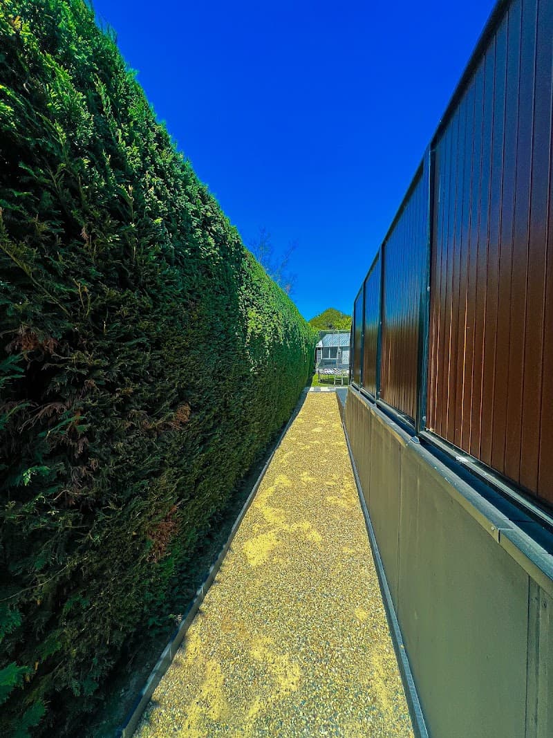 DGardeners - Professional Gardening Services gardening work in Seaford