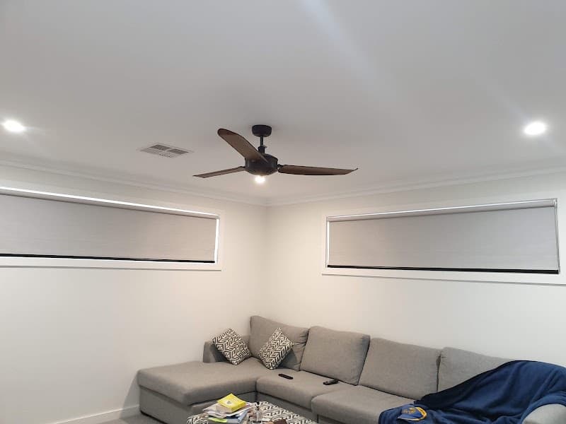 DIAMOND CURTAINS AND BLINDS curtains & blinds work in South Granville