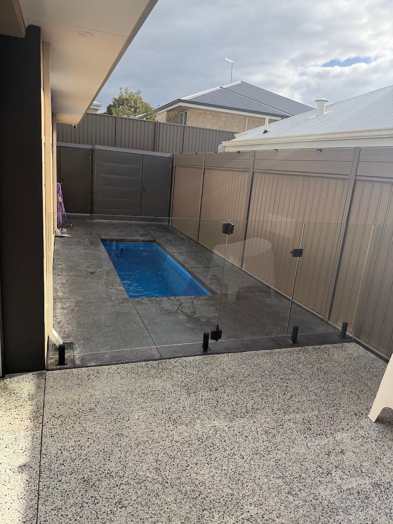 Diamond Glass Pool Fencing fencing work in Joondalup