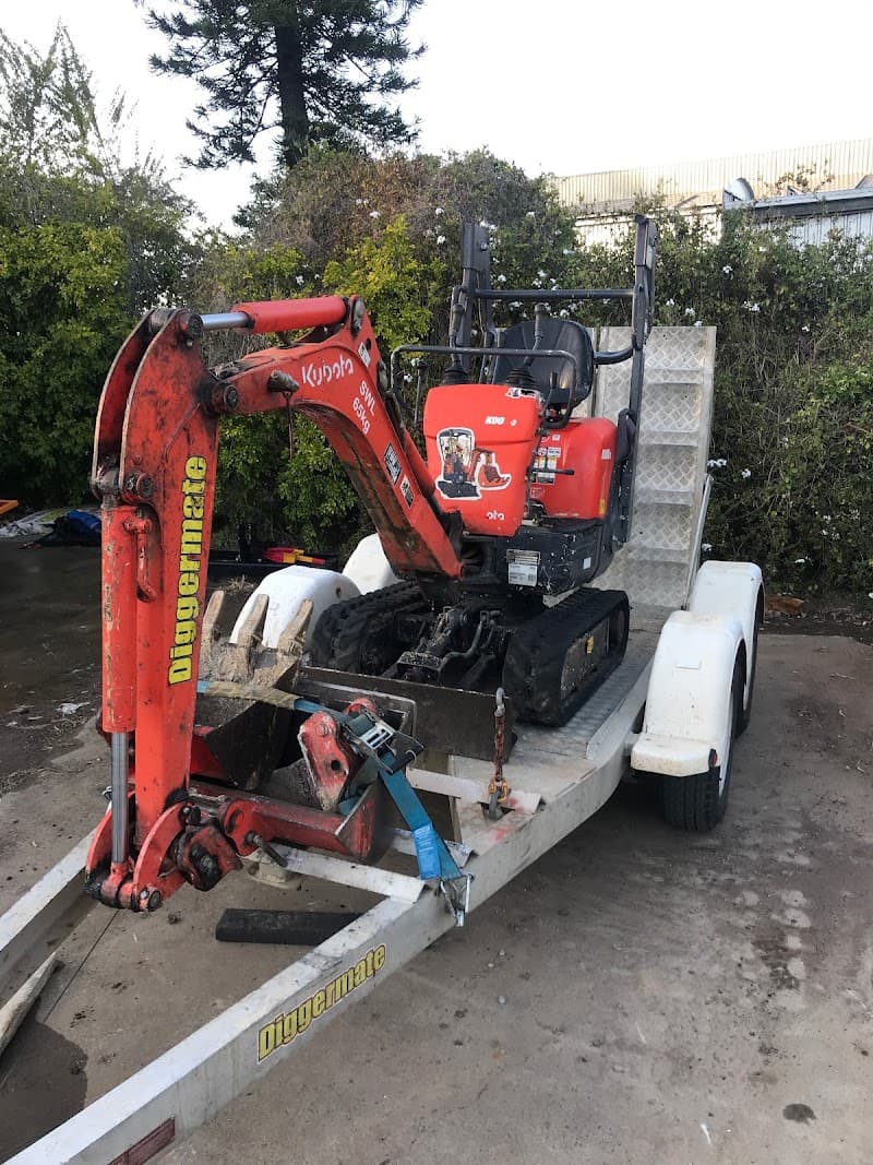 Diggermate Mini Excavator Hire Ipswich demolition work in New Chum