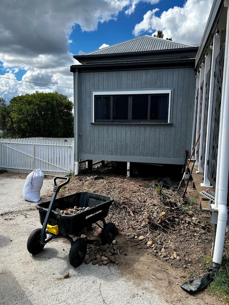 Diggermate Mini Excavator Hire Ipswich demolition work in New Chum