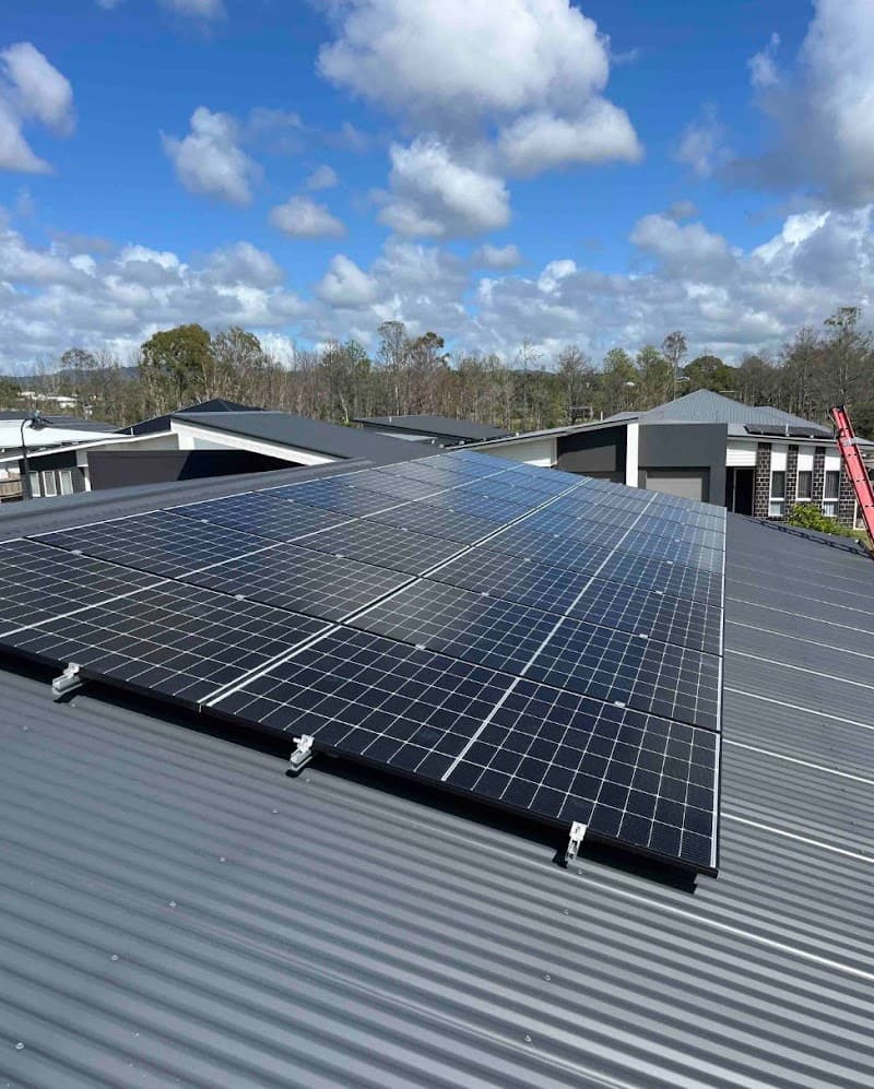 Direct Solar Wholesaler solar panel installation work in Sumner