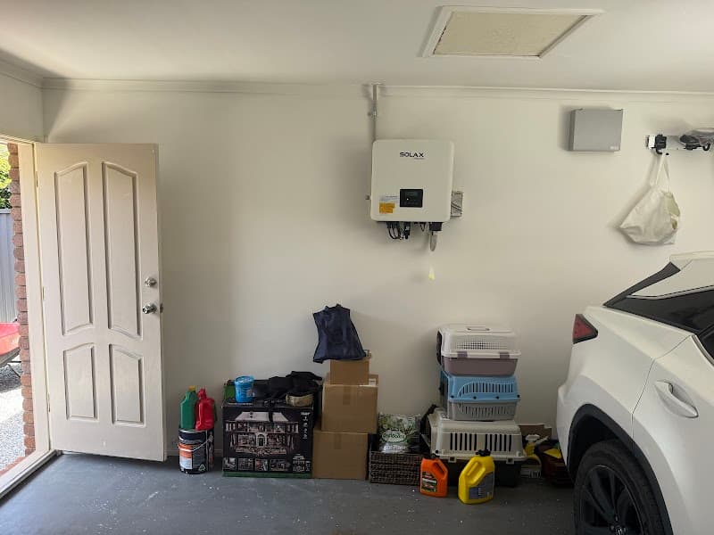 Direct Solar Wholesaler solar panel installation work in Sumner