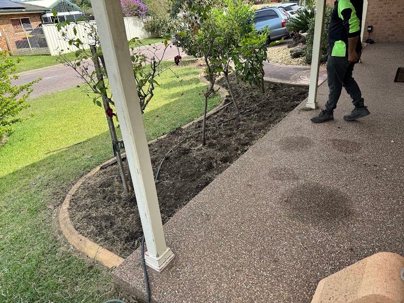 Dirt2Neat gardening work in Harris Park