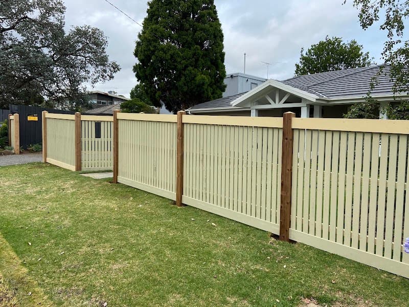 Dolphin Fencing fencing work in Mornington