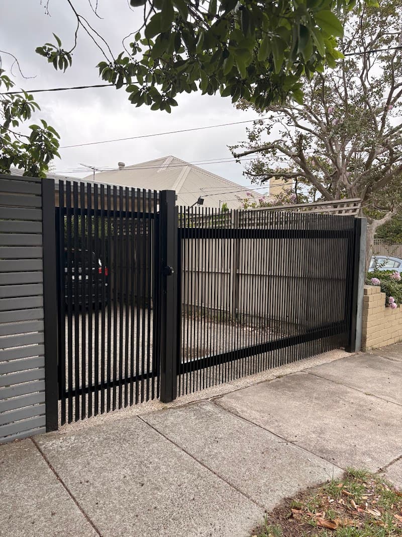 Dolphin Fencing fencing work in Mornington