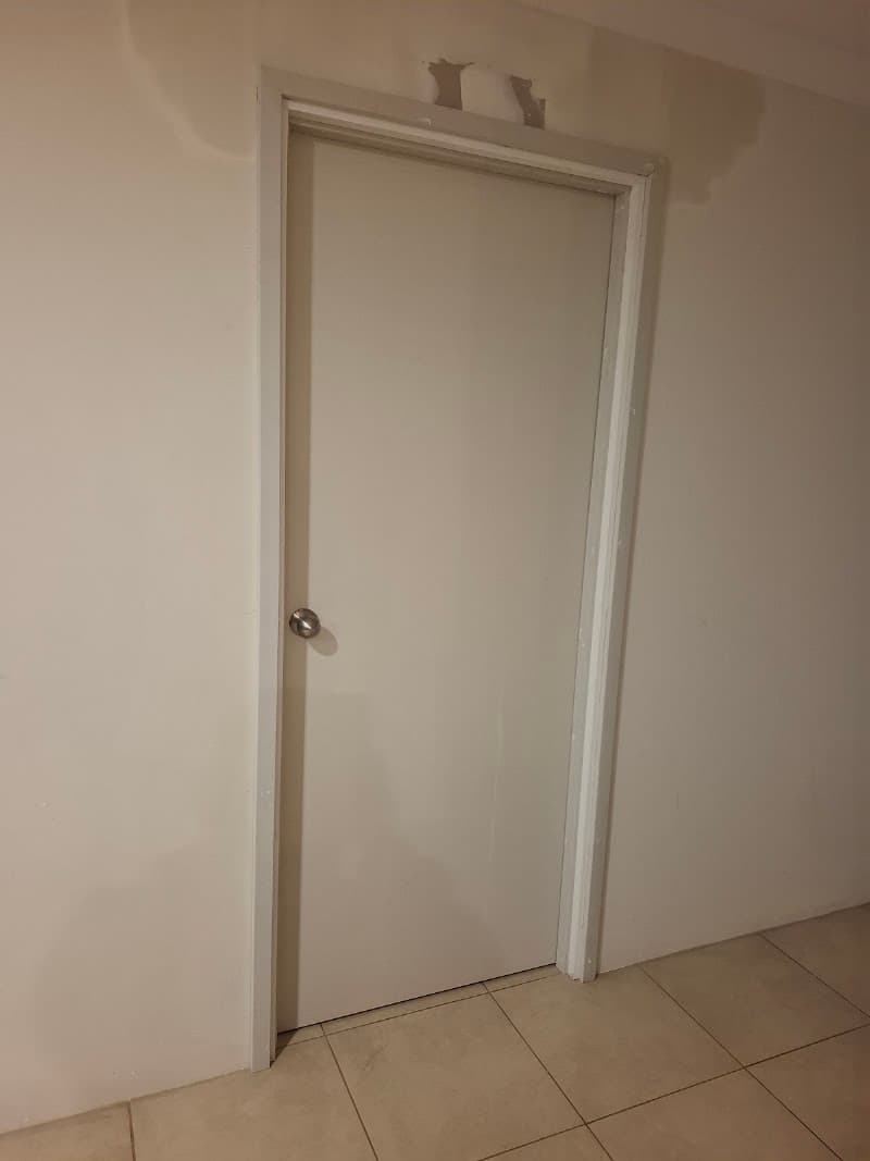 Door Installer and Supplier garage doors work in Meadow Springs
