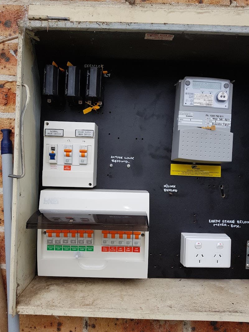 Double S Electrical electrician work in Glenmore Park