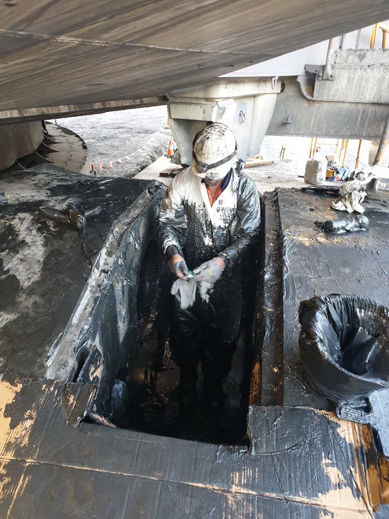 Dragline Cleaning Services Pty Ltd pressure washing work in Mackay Harbour