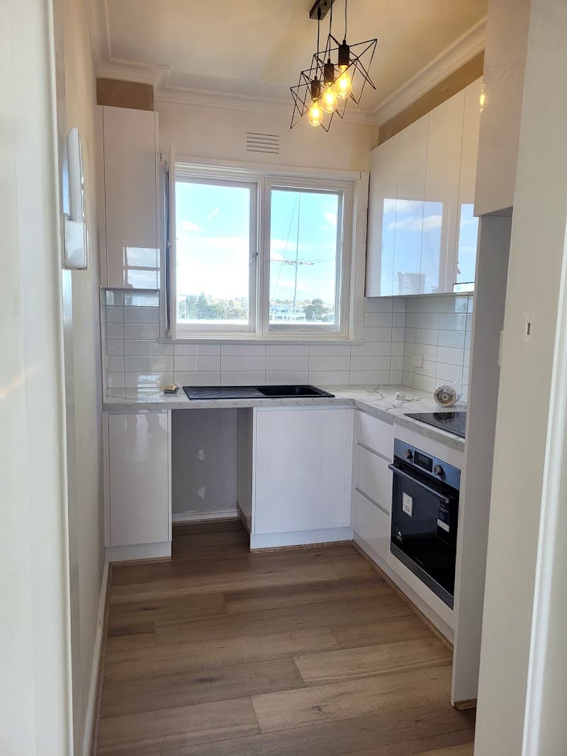 Dream Doors Kitchens Geelong Wyndham kitchen renovation work in Geelong West