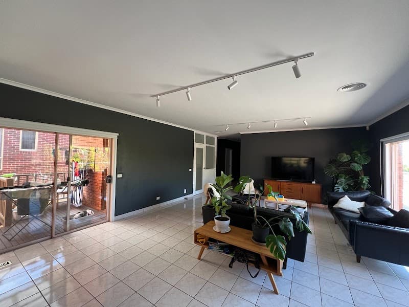 Dream Home Painting And Renovating Pty Ltd painter work in Breakwater