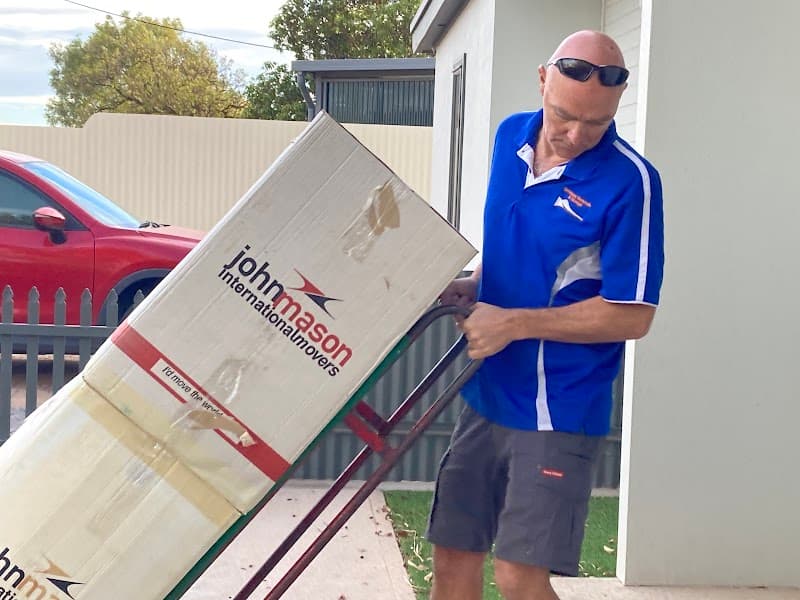 Dromana Removals & Storage removalist work in Rosebud